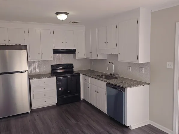 220 Newstead Dr, North Chesterfield, VA 23235