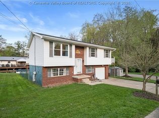 5027 Dolores Dr, Cross Lanes, WV 25313
