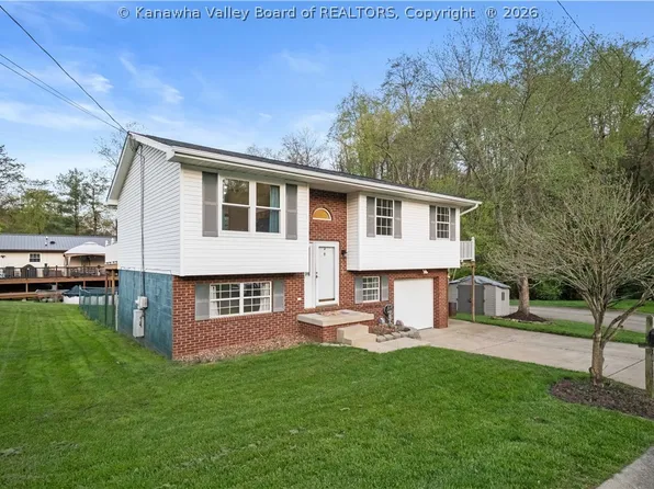 5027 Dolores Dr, Cross Lanes, WV 25313