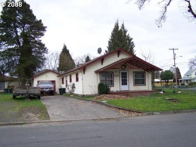 1st image of 323 Washington St