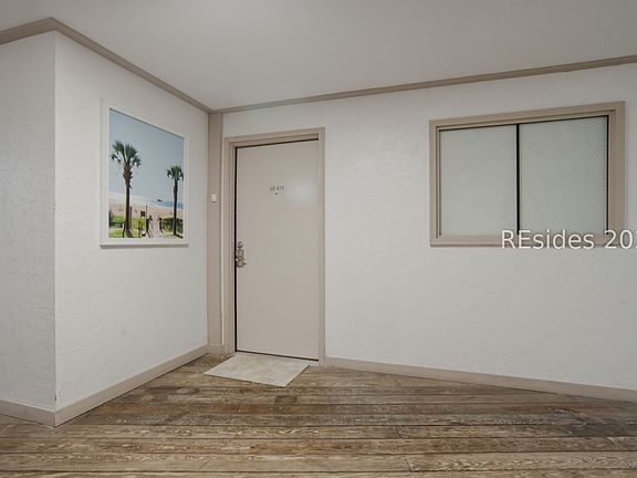 2nd image of 40 Folly Field Rd Unit 434