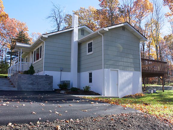 4th image of 410 Shepperd Ln