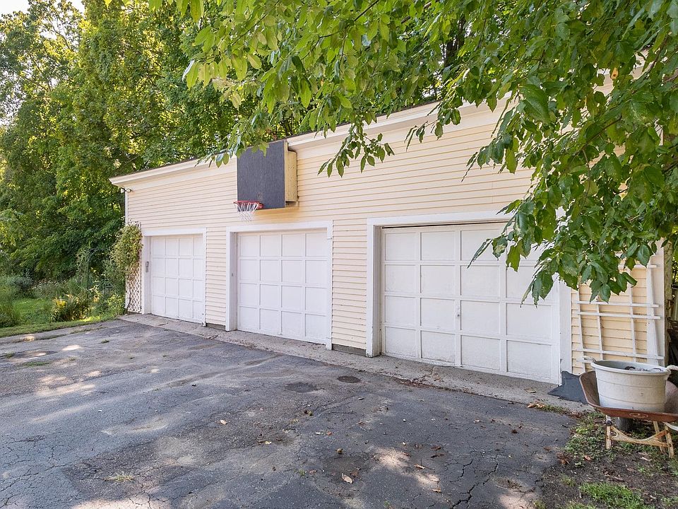 208 Pleasant Street, Laconia, NH 03246 Zillow