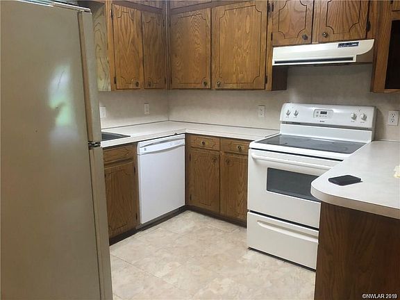 3rd image of 6330 Garden Oaks Dr