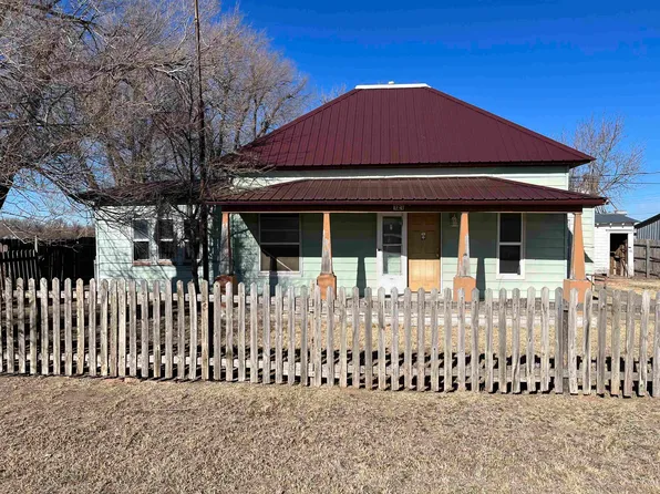 121 W 1st St, Fargo, OK 73840