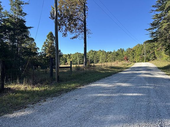 3rd image of 297 Sandy Short Cut Rd