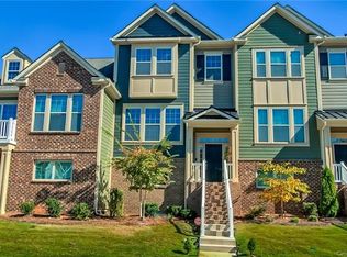 6245 Cloverdale Dr, Tega Cay, SC 29708