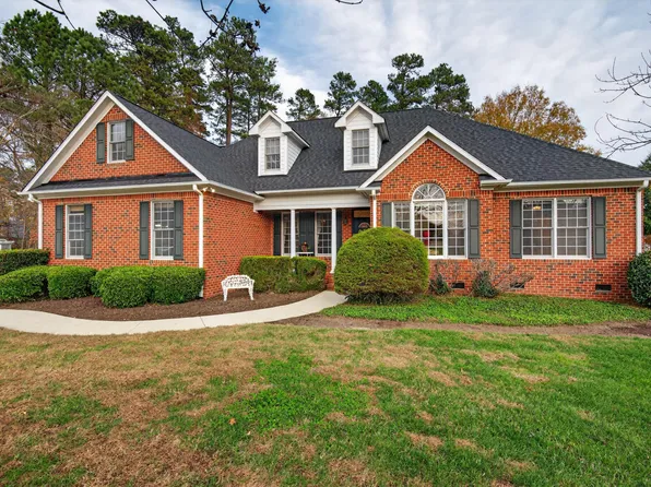 2204 Hayfield Dr, Durham, NC 27705