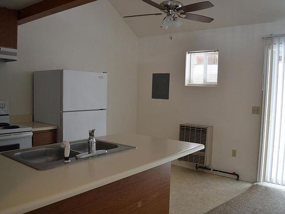 3rd image of 310 W 8th St #2