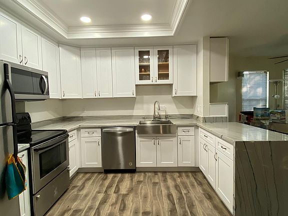 2nd image of 623 La Maison Dr