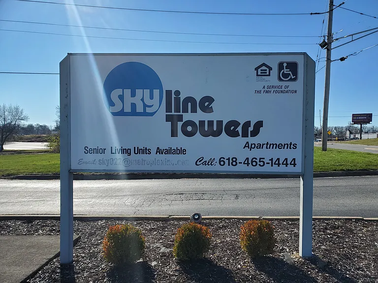 Skyline Towers — Photo 8