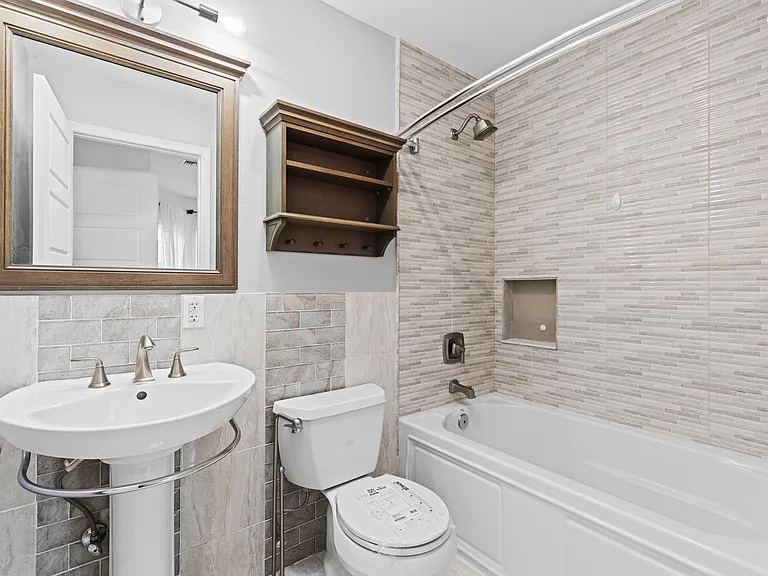 40 E Oakdene Ave #B — Photo 29