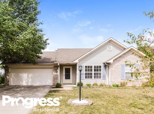 1006 Honeysuckle Ct, Mooresville, IN