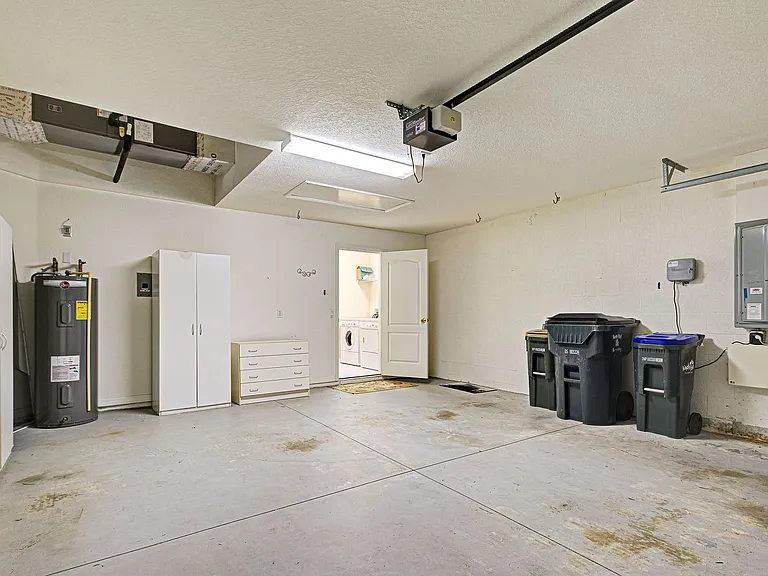 2134 Boxwood St — Photo 48