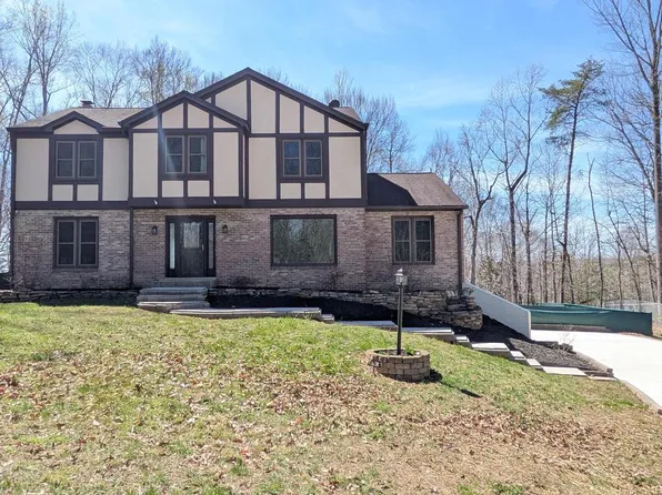 205 Admiral Cv, Stafford, VA 22554