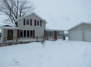 5445 E Sessions Rd, Sheridan, MI 48884