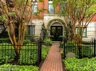 12120 Kinsley Pl, Reston, VA 20190