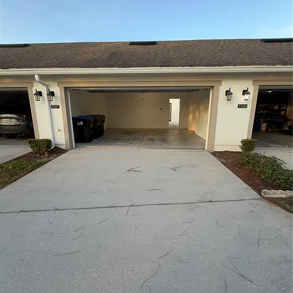 15537 Honeybell Dr — Photo 24