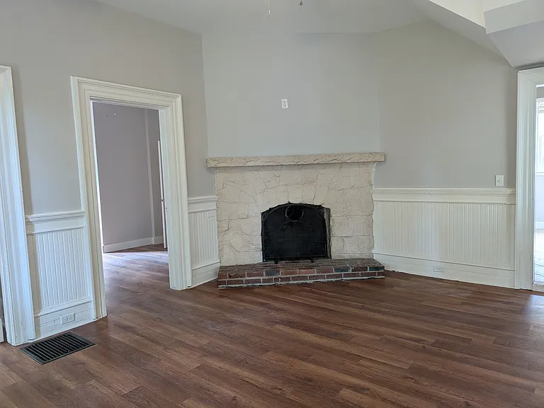 1907 Pendleton St — Photo 23