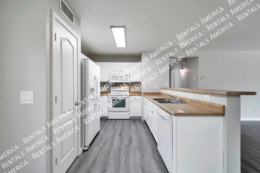 *Move in by November 1st and get Novembers rent Free!* — Photo 4