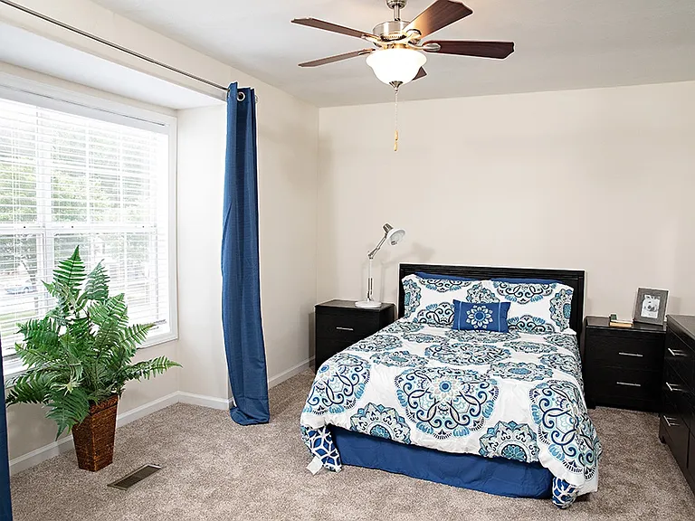 Beachwood Park Apartments and Townhomes — Photo 4