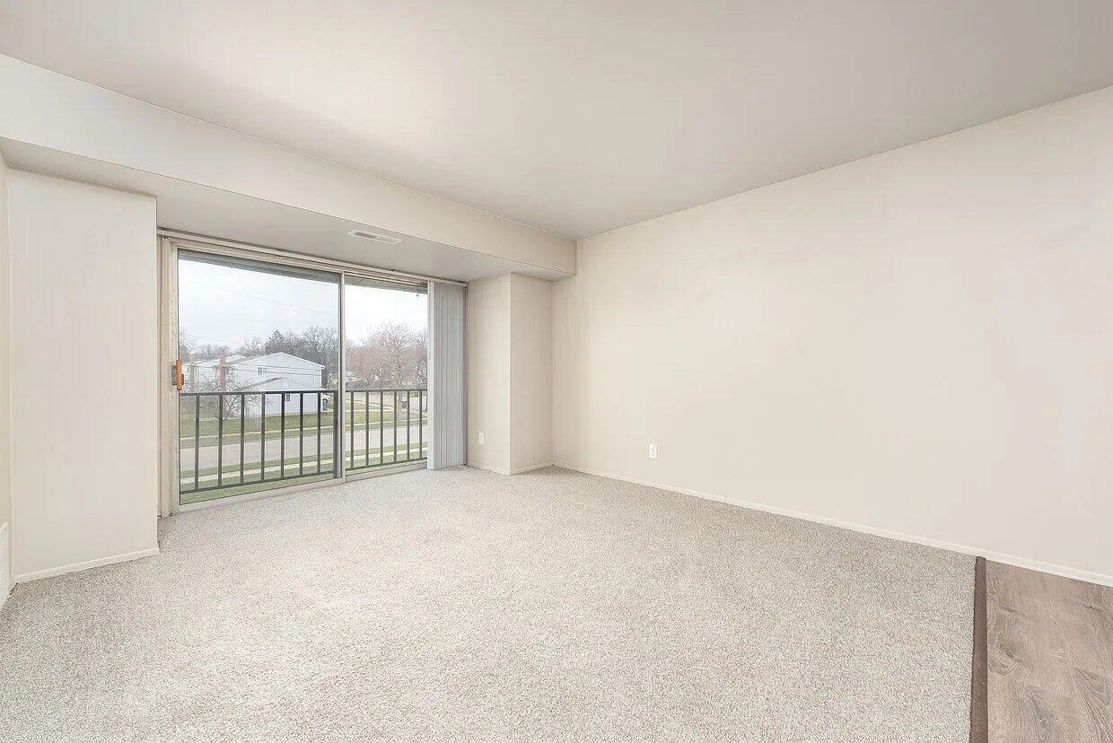 Everett Apartments — Photo 3