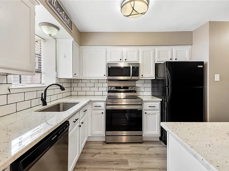 1904 Dartmouth St #H2 — Photo 13