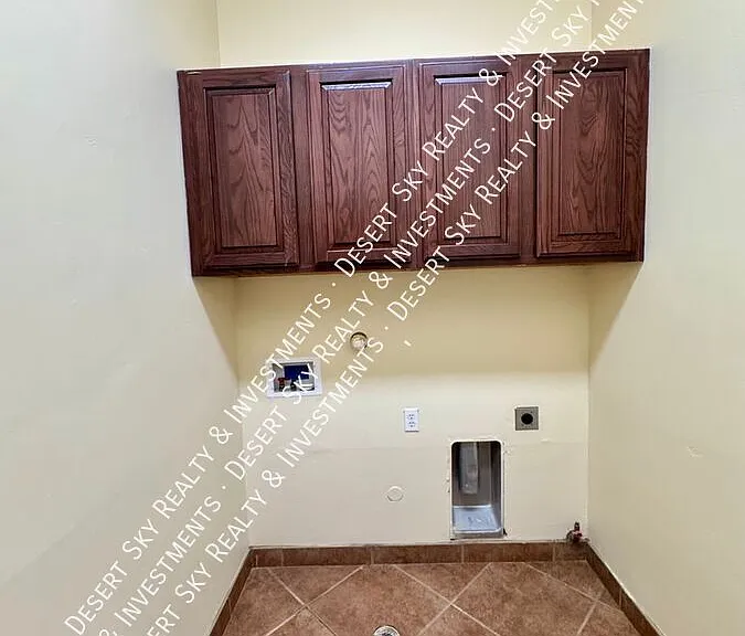 4334 Capistrano Ave — Photo 17