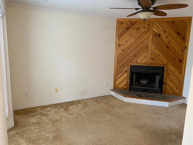 624D Walker Ave — Photo 6