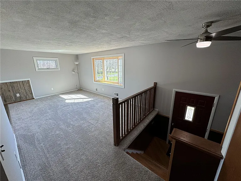1095 Hamlin Parma Townline Rd — Photo 3