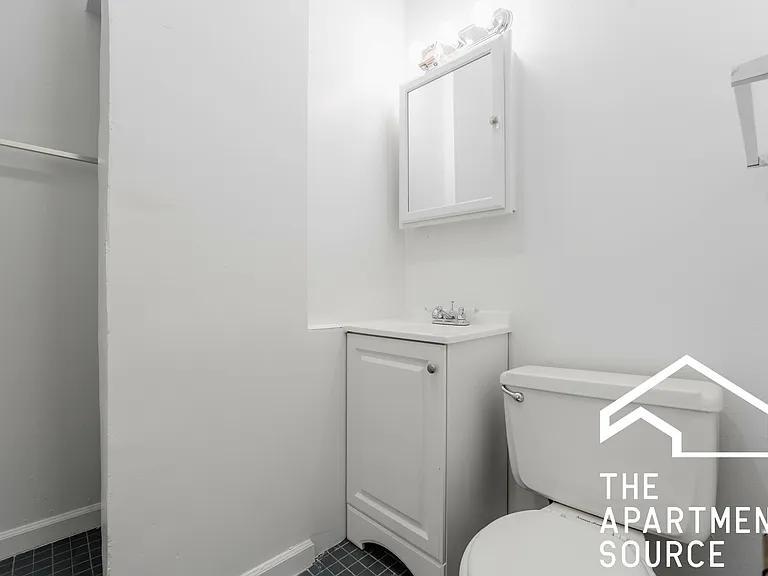2319 N Kedzie Blvd #1F — Photo 10