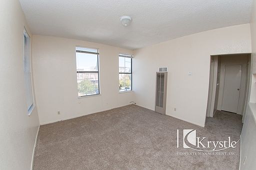 2nd image of 320 Georgia St APT C