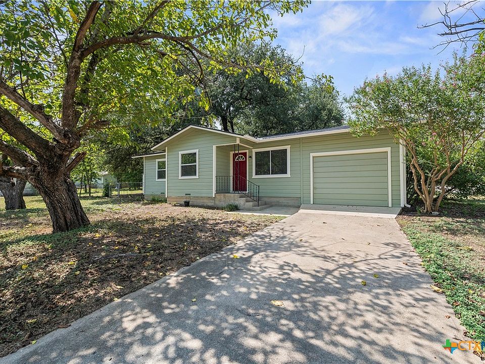 1st image of 22 Park Ln