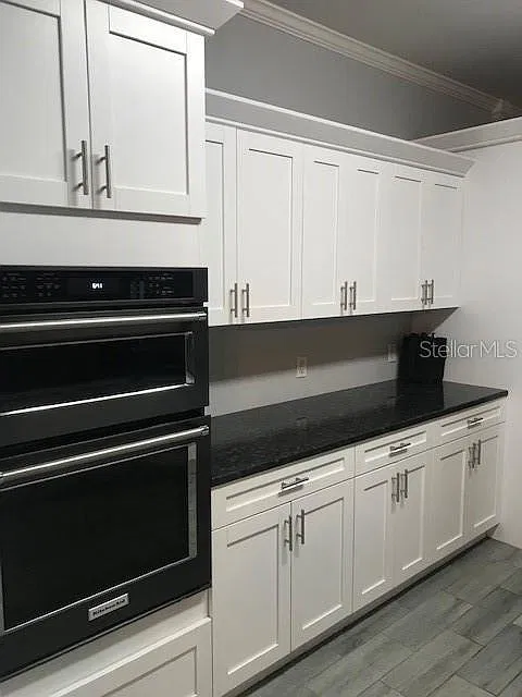 3 bed, 2.0 bath, 1903 sqft, $2,400 — Photo 3