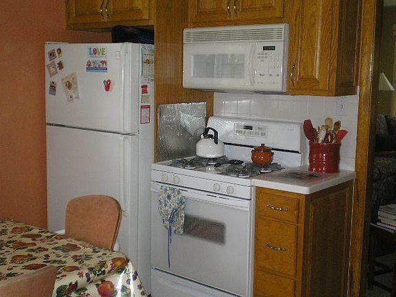 2nd image of 407 Grace St
