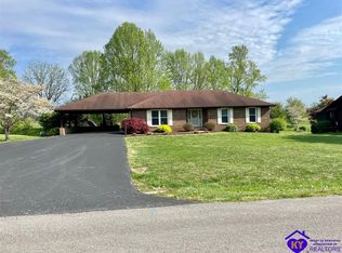 396 Lake Forest Dr, Campbellsville, KY 42718