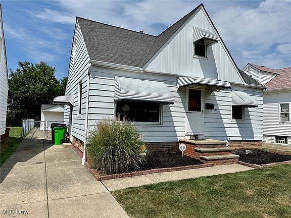 2nd image of 21671 Nicholas Ave