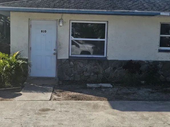 810 56th Ave E, Bradenton, FL 34203