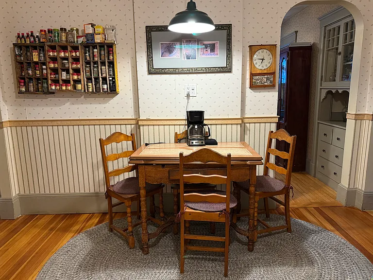 Eat in kitchen