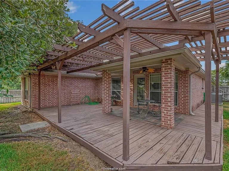 3755 Essen Loop — Photo 22