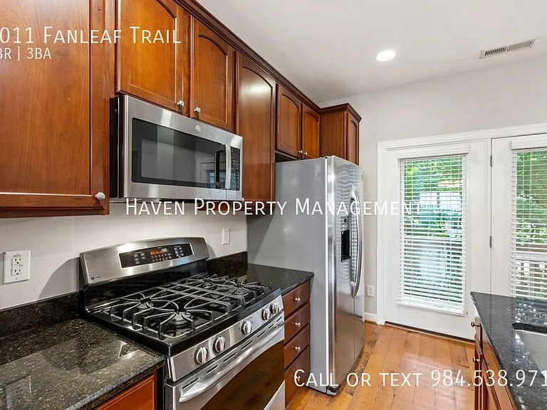 8011 Fanleaf Trl — Photo 11