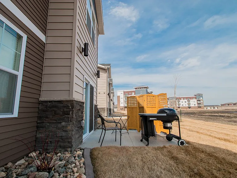 Retreat Townhomes — Photo 26