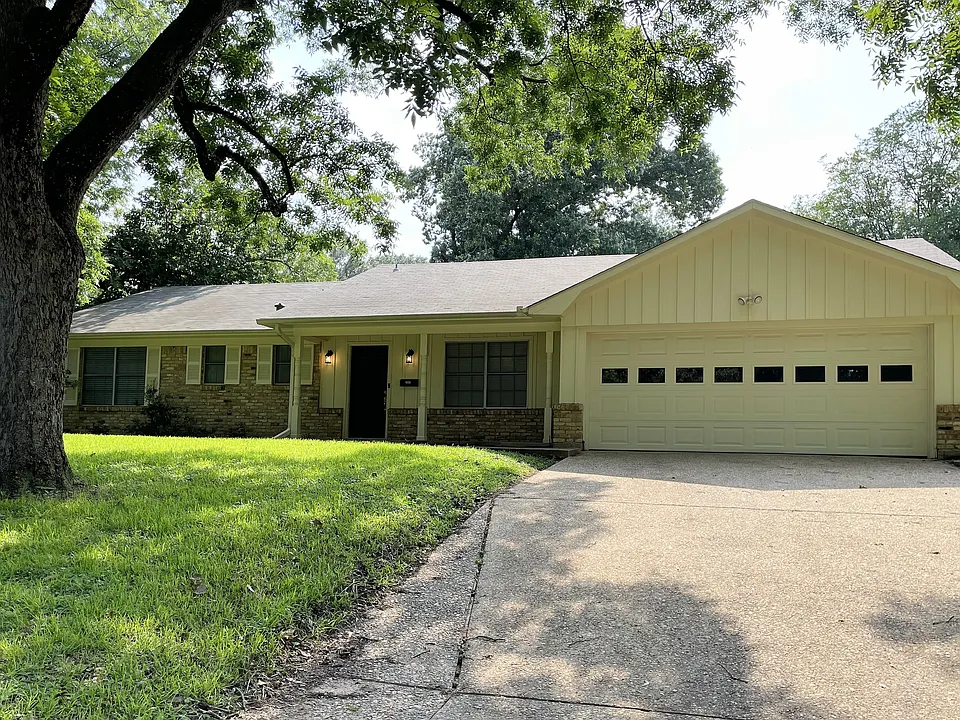 3507 Silverwood Dr