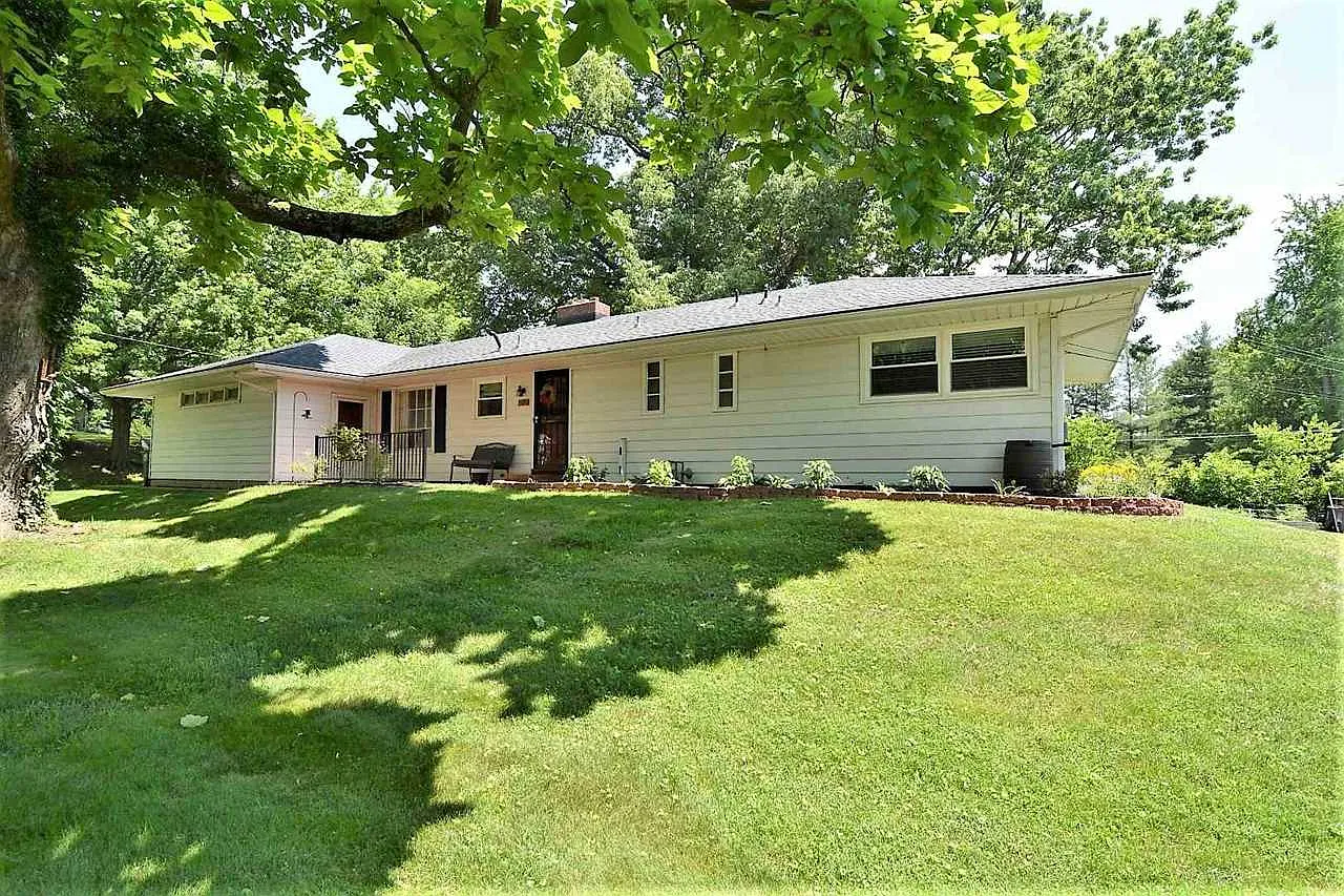 3021 N Wayside Dr photo 1