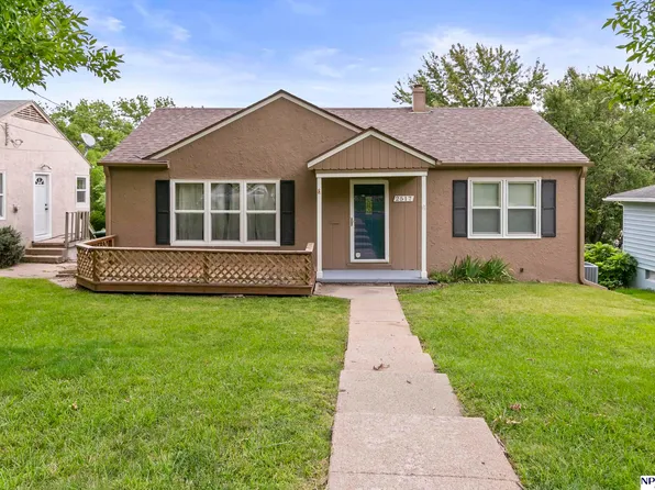 2517 N 66th Ave, Omaha, NE 68104