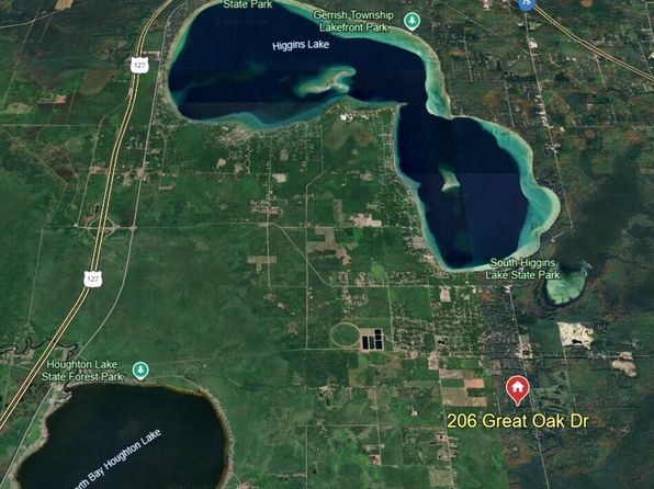 206 Great Oak Dr, Roscommon, MI 48653