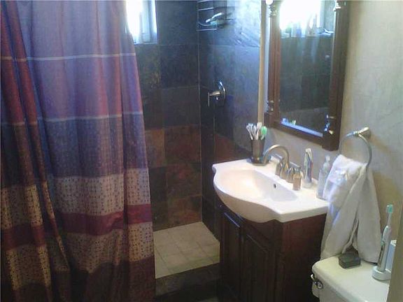4th image of 709 N 26th Ave