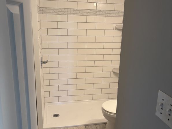 40 Maple St APT 4
