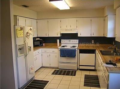 2nd image of 8927 Pine Tree Dr