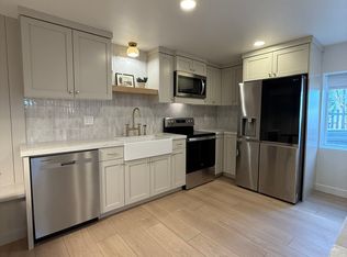 628 S Creekside Dr, Lehi, UT 84043